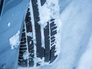 Povinnost zimních pneumatik a zákon