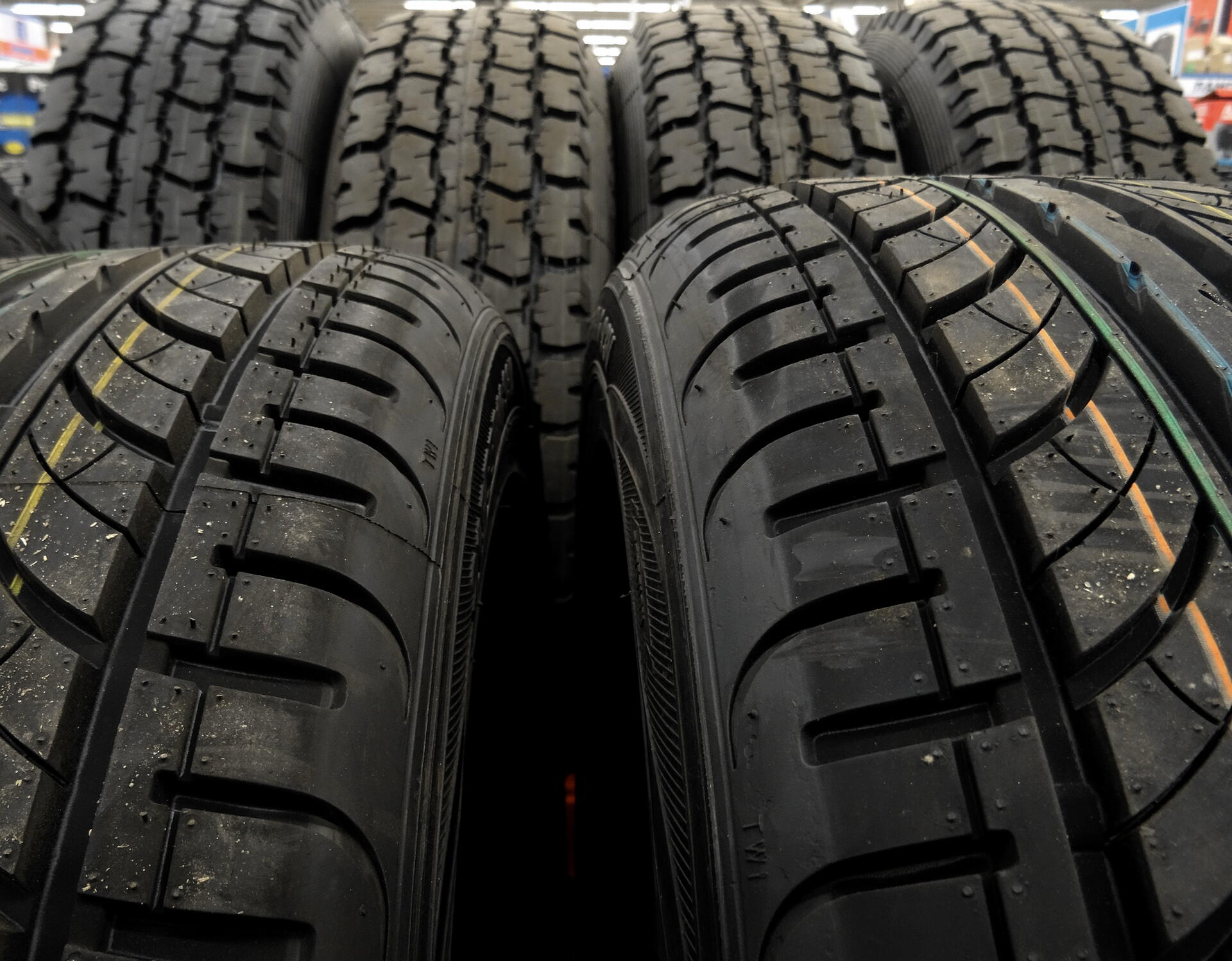 Test letních pneumatik 235/55 R19 2024 od Autobild