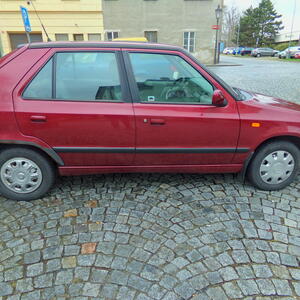 Škoda Felicia hatchback 1.3 manuál