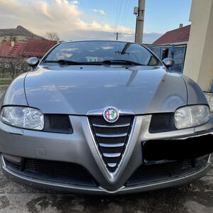 Alfa Romeo GT kupé 2.0JTS 122kW manuál