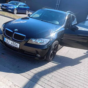 BMW 3 kombi combi 390L manuál