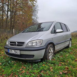 Opel Zafira SUV 1.8 benzin - na ND 92kW manuál