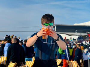 Alkohol na sjezdovky nepatří! Své o tom ví i muž, který srazil lyžaře pod vlivem