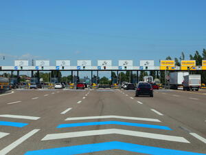 Autem k moři 2026: Velké srovnání poplatků a známek
