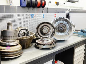 Automatická převodovka s hydroměničem: Co je normální a s čím už jet do servisu