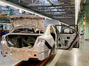 Automobilovému průmyslu v Česku hrozí útlum
