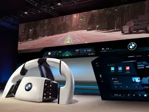 Čelní sklo jako jeden velký head-up displej? BMW posouvá hranice možností!