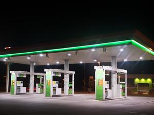 Cena benzínu v Maďarsku