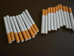 Ceny cigaret v Polsku a Itálii 2026: Kde nakoupíte levněji?