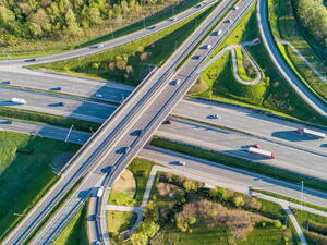 Cesta autem do Polska: Komfort, bezpečí a překvapivě skvělá dálniční síť 
