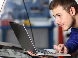 Co dnes chtějí mladí autotronici? Stravenky to nejsou