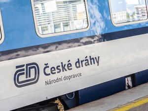 Hokej v Praze. Auto, autobus nebo vlak?