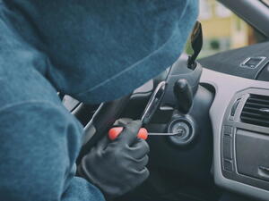 Krádež vozidla v zahraničí a GPS lokátor
