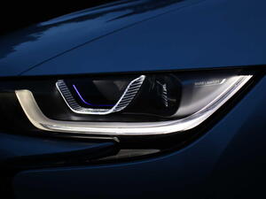 laserová světla auto bmw