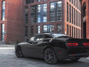 Last call - Poslední Dodge Charger na fosilní paliva opustil linku