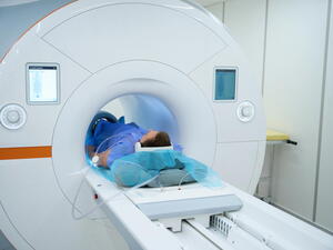 Muž po kolapsu na Slovensku platil za převoz zpět do Česka téměř 70 tisíc