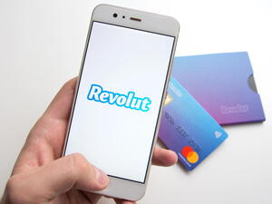 Na dovolenou si vezměte Revolut kartu