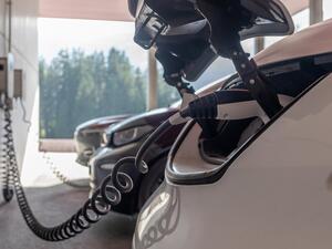 Nabíjení elektromobilů - doma i z dobíjecí stanice