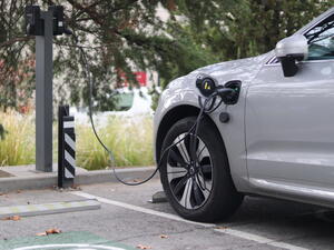 Nabíjení elektromobilu: jak moc je ztrátové?