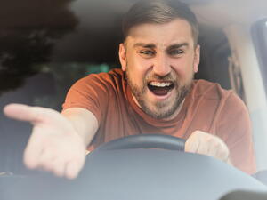 Nevhodné situace k řízení: Poznejte, kdy raději neusedat za volant!