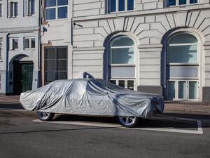 Plachta na auto: Jaká je pro vás nejlepší?