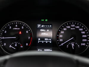 Podtáčení motoru automatickou převodovkou a manuální řazení