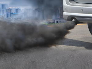 Snížení kouřivosti motoru dekarbonizací