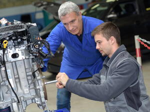 Střední škola automobilní Holice – proč si ji studenti vybrali?