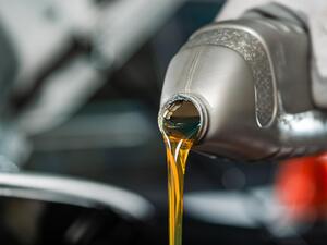 Technický list oleje – víte, co do svého auta lijete? – 1. díl