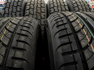 Test letních pneumatik 235/55 R19 2024 od Autobild