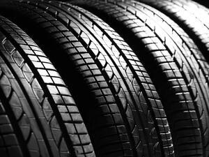 Tipy na ekonomické letní pneumatiky 225/45 R17 pro sezónu 2025