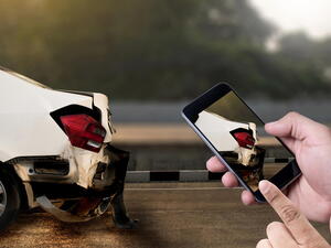 Víte, jak postupovat při dopravní nehodě a získat odškodnění?