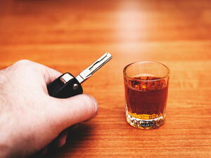 Vrácení řidičského průkazu za alkohol: Jak získat řidičský průkaz zpět po odebrání?