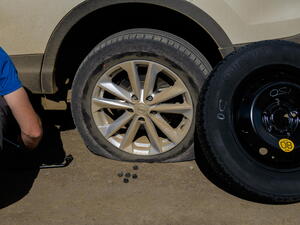 Výměna pneumatiky: Návod pro začátečníky i zkušené řidiče