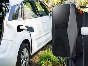 Záložní zdroj elektřiny: auto jako pojízdná powerbanka