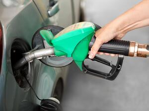 Zrušení biosložky v palivech – kdy budeme tankovat čistý benzín a naftu?
