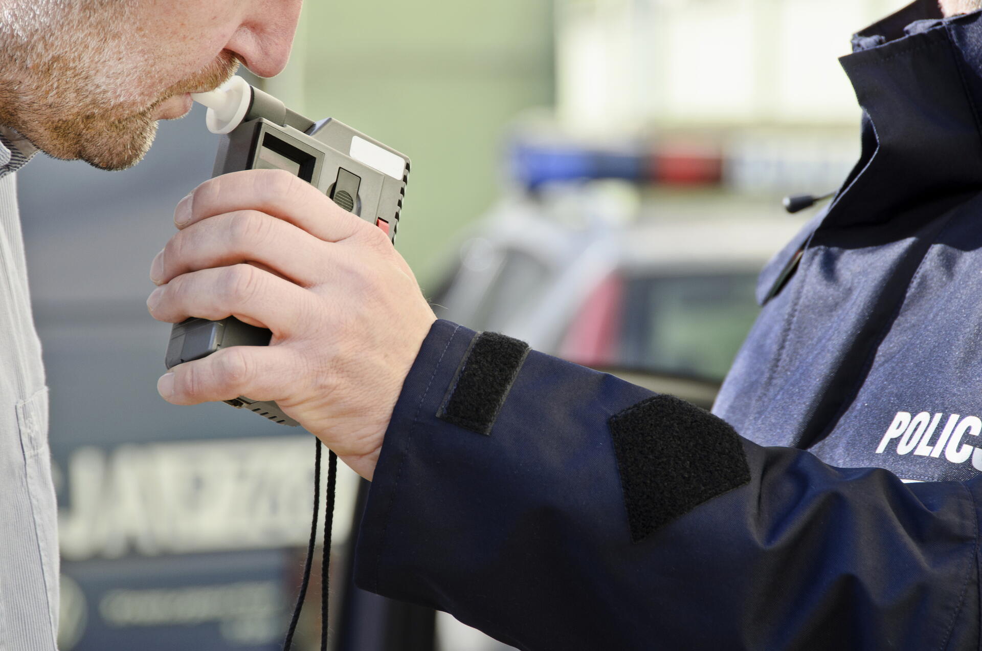 Alkoholtester: Jakým způsobem policie zjišťuje přítomnost alkoholu v krvi?