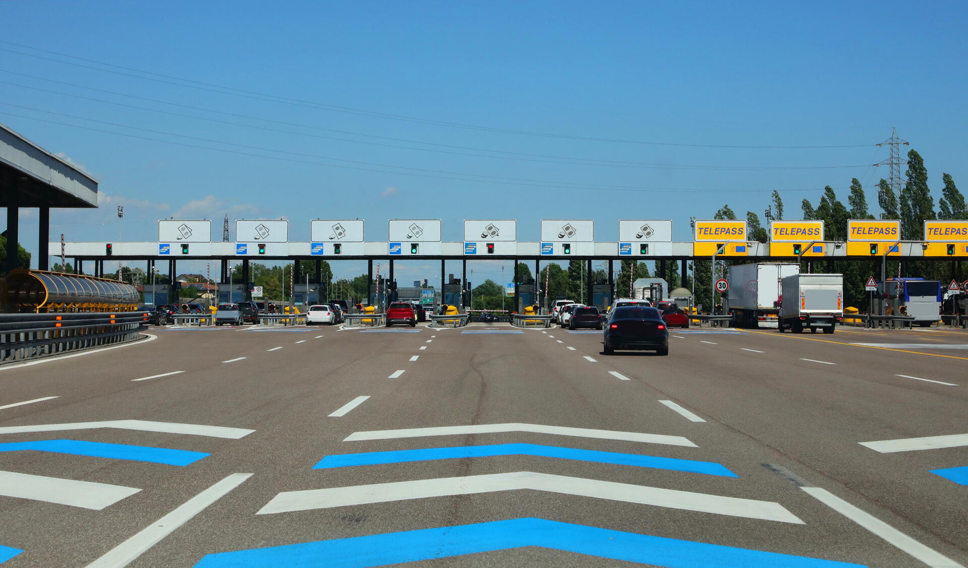 Autem k moři 2026: Velké srovnání poplatků a známek