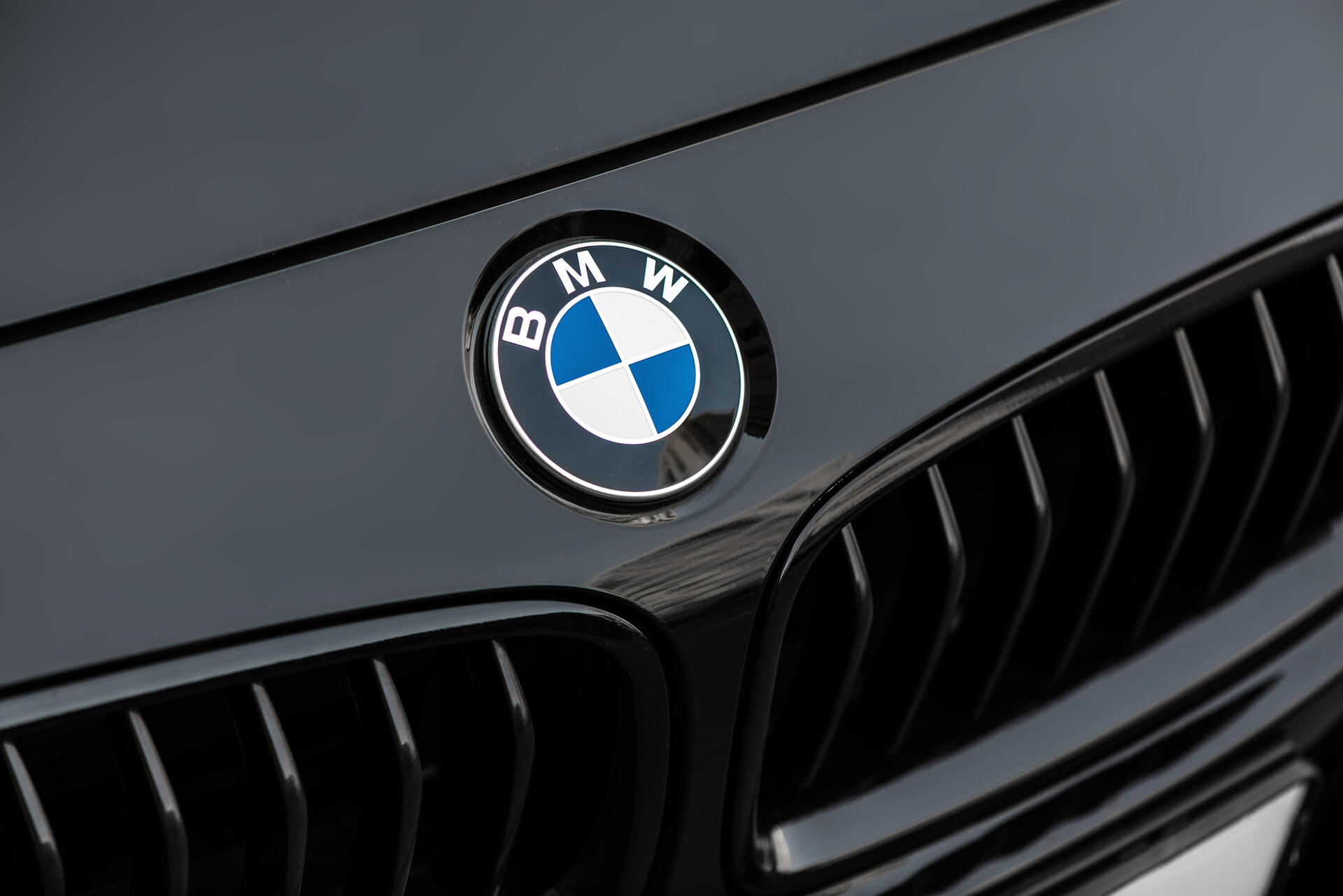 BMW hlásí skvělá čísla za rok 2023
