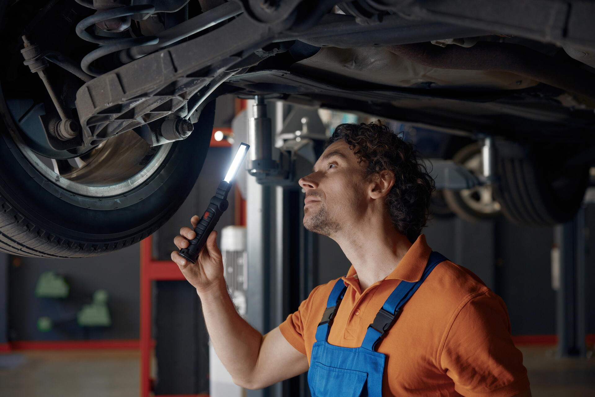 Certifikovaný hlukoměr může poslat auto na opakovanou prohlídku