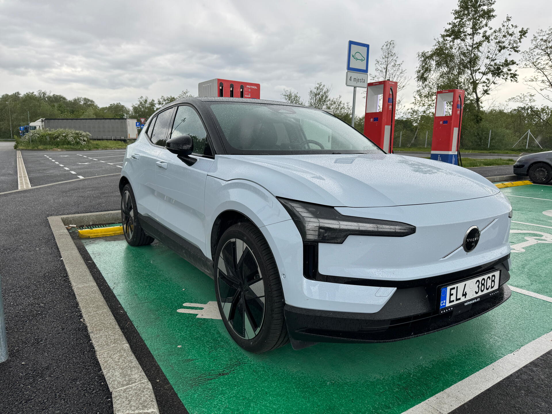 Cesta autem do Chorvatska – elektromobil, nebo spalovák?