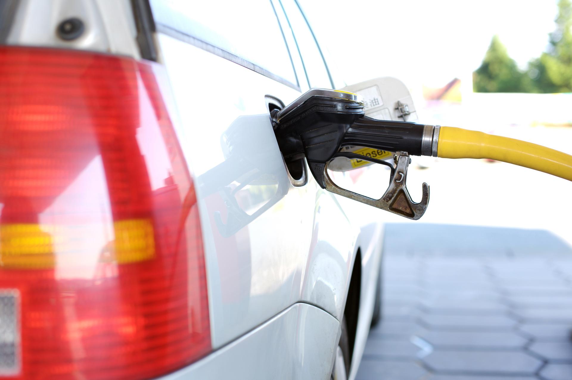Co jsou a jak fungují aditiva do benzínu a nafty?