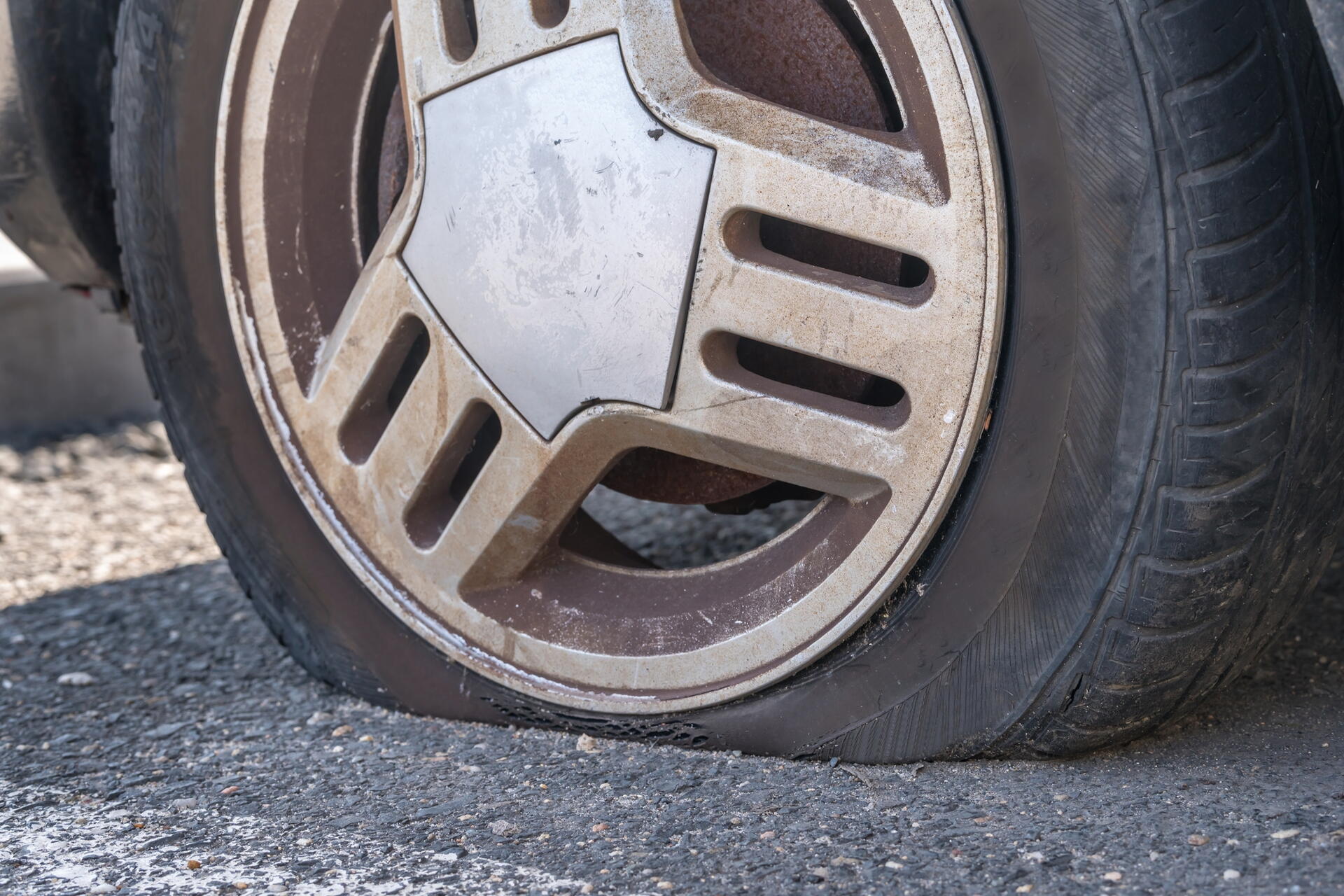 Defekt pneumatiky a rady, jak jej opravit