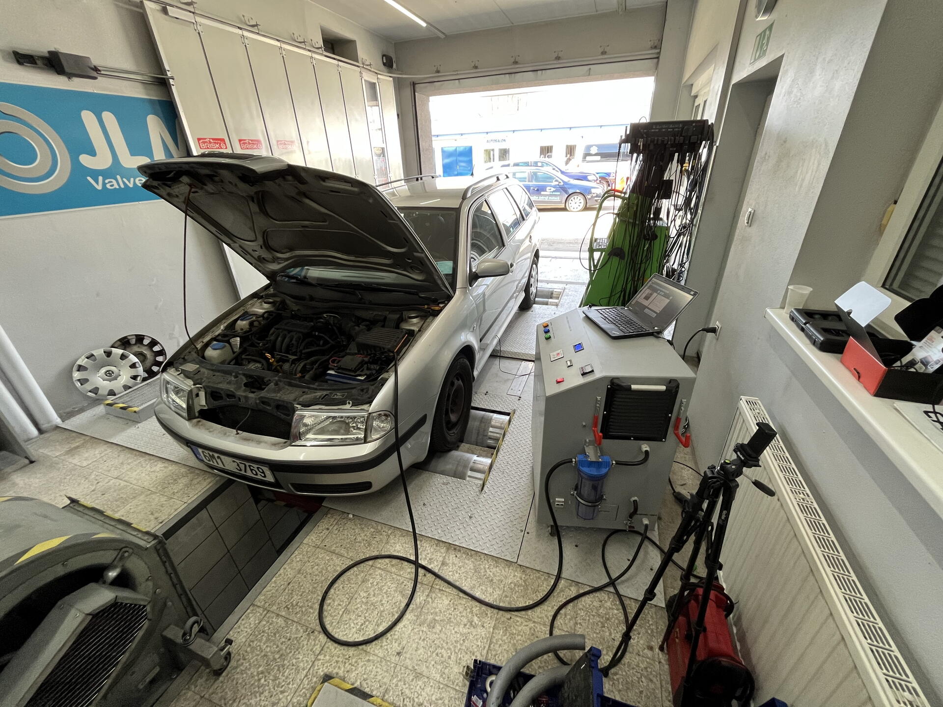 Dekarbonizace vodíkem Škoda Octavia 1.6 MPI