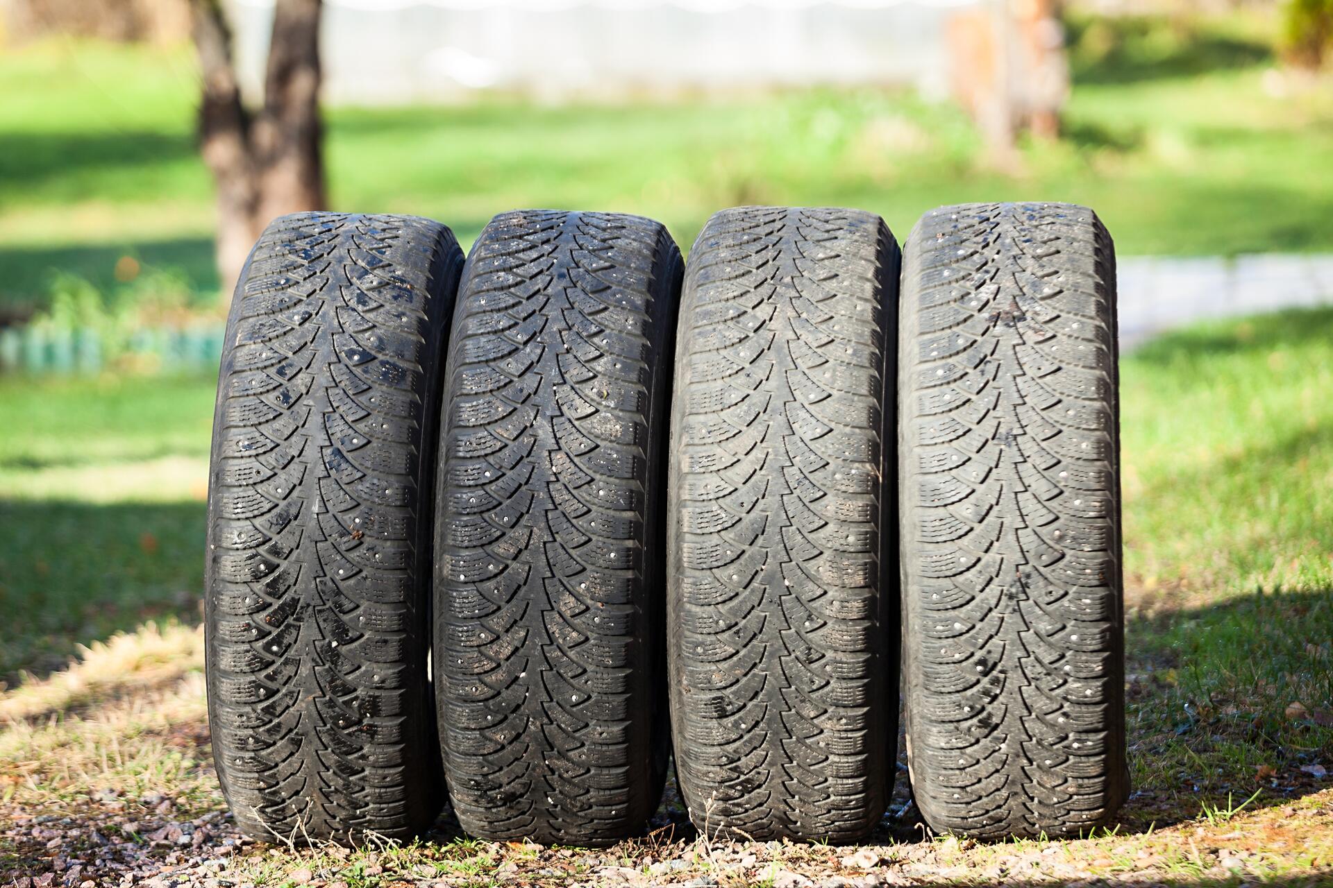 Dojíždění zimních pneumatik v létě se nemusí vyplatit