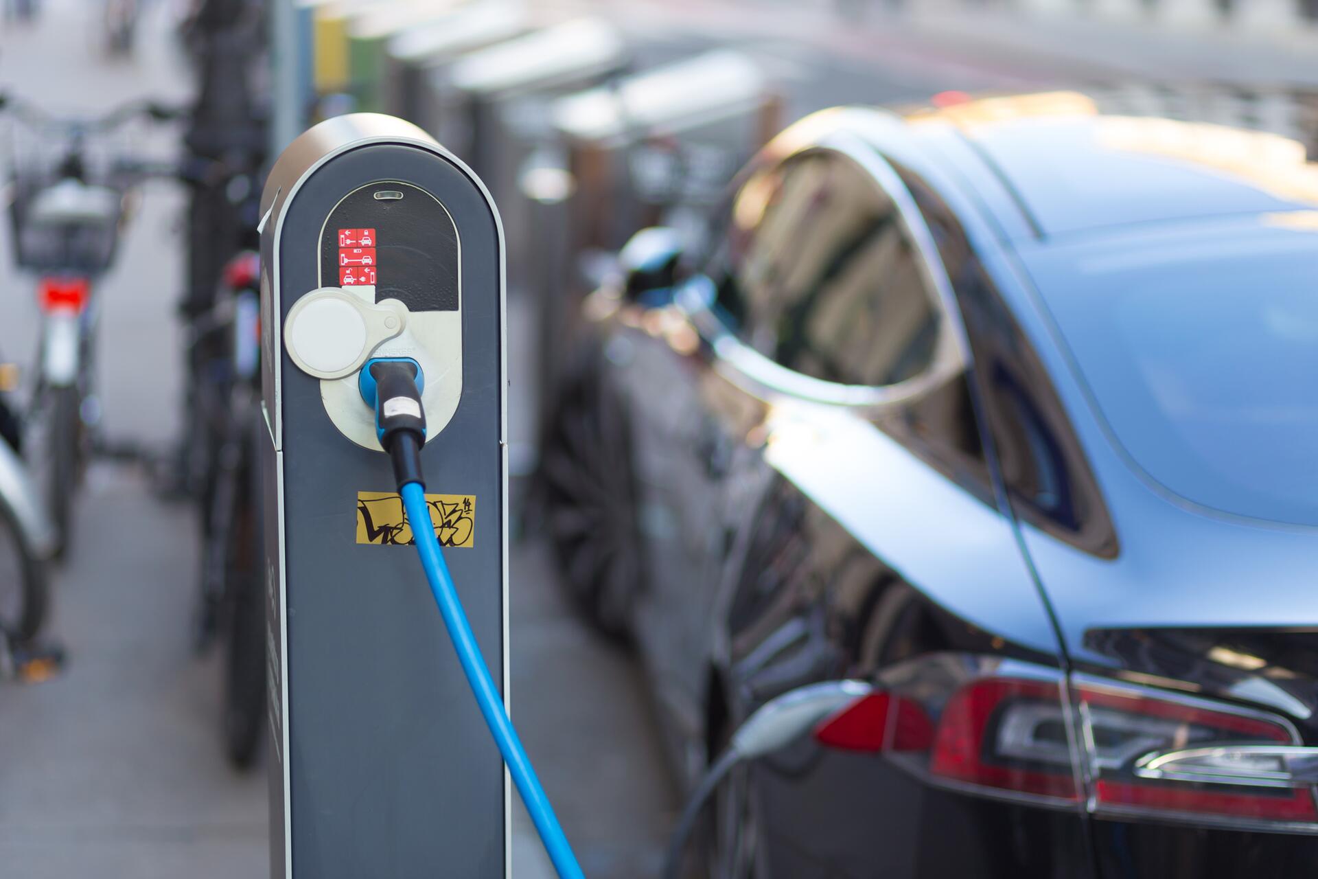 Dotace na elektromobily – přijde jejich zrušení?