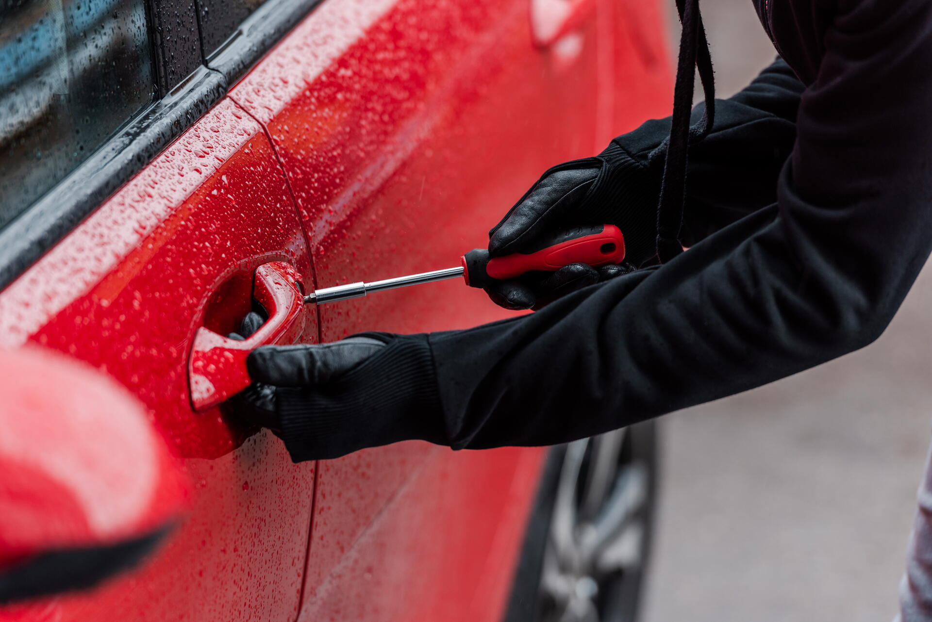 GPS zabezpečení auta, které ohlídá i dům