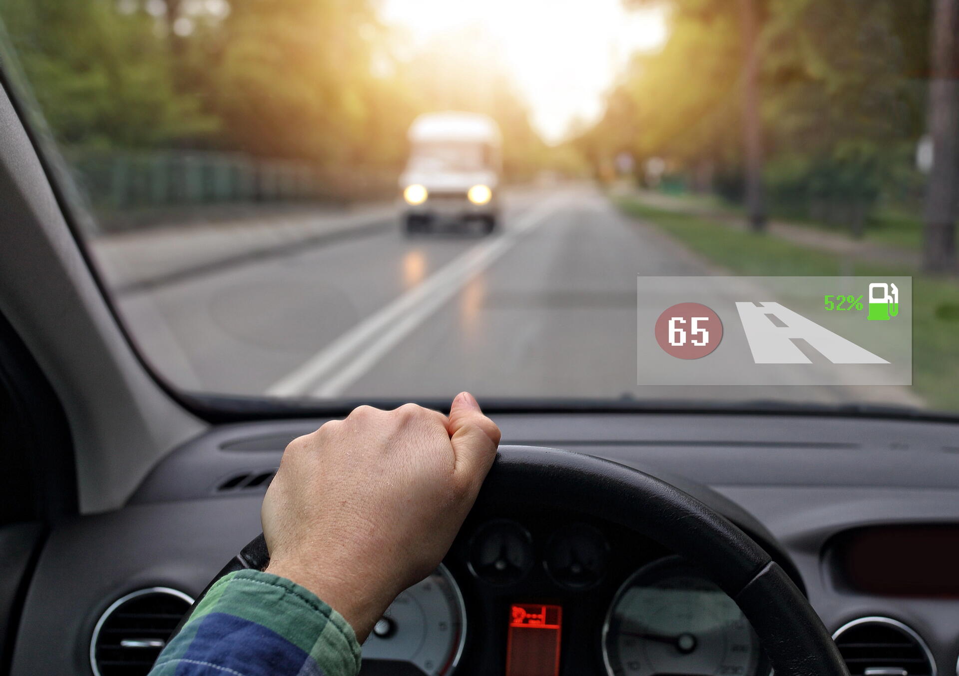 Head-up display: Jak se obraz dostane na sklo a proč ne každé sklo to zvládá