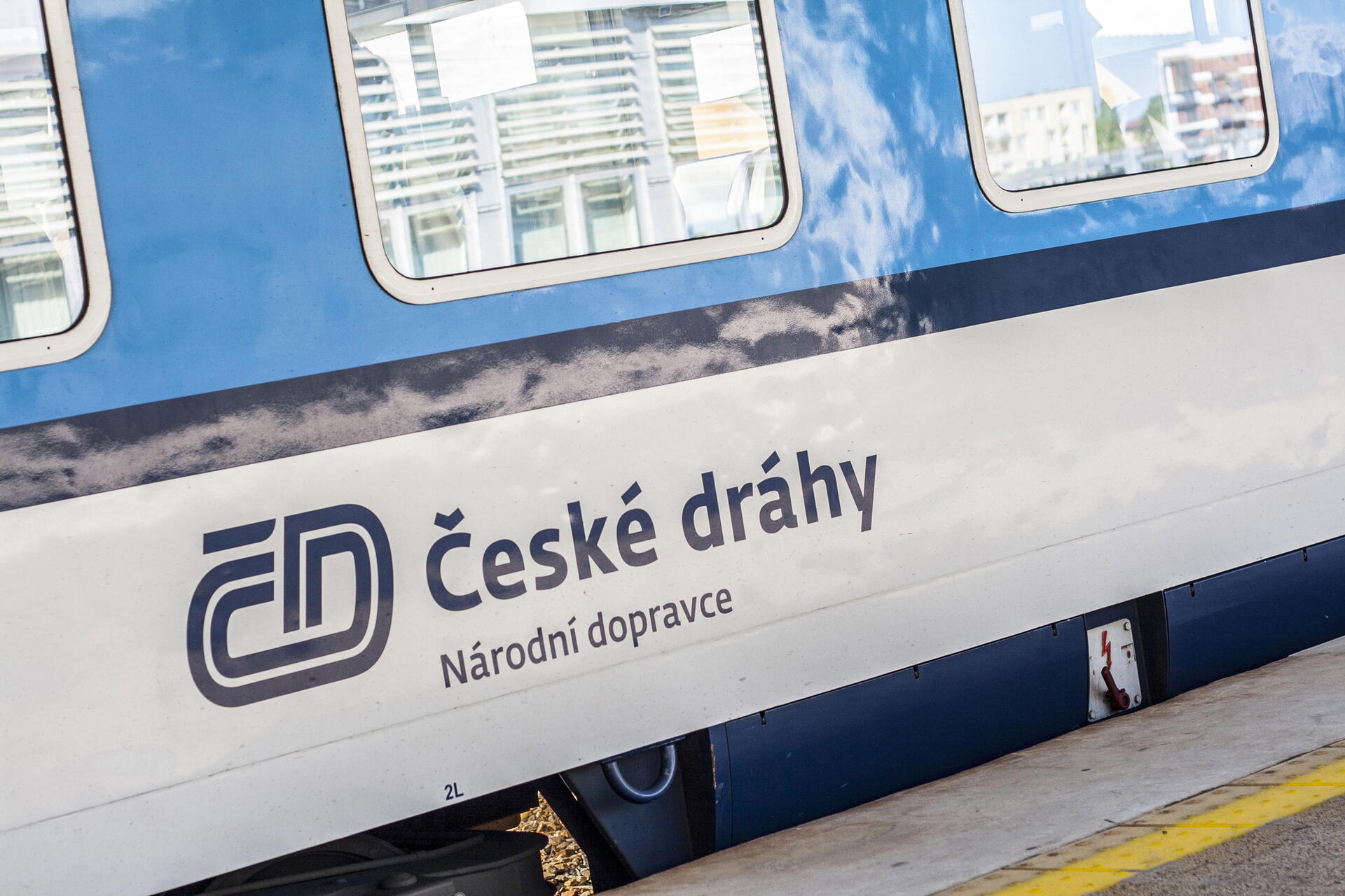 Hokej v Praze. Auto, autobus nebo vlak?