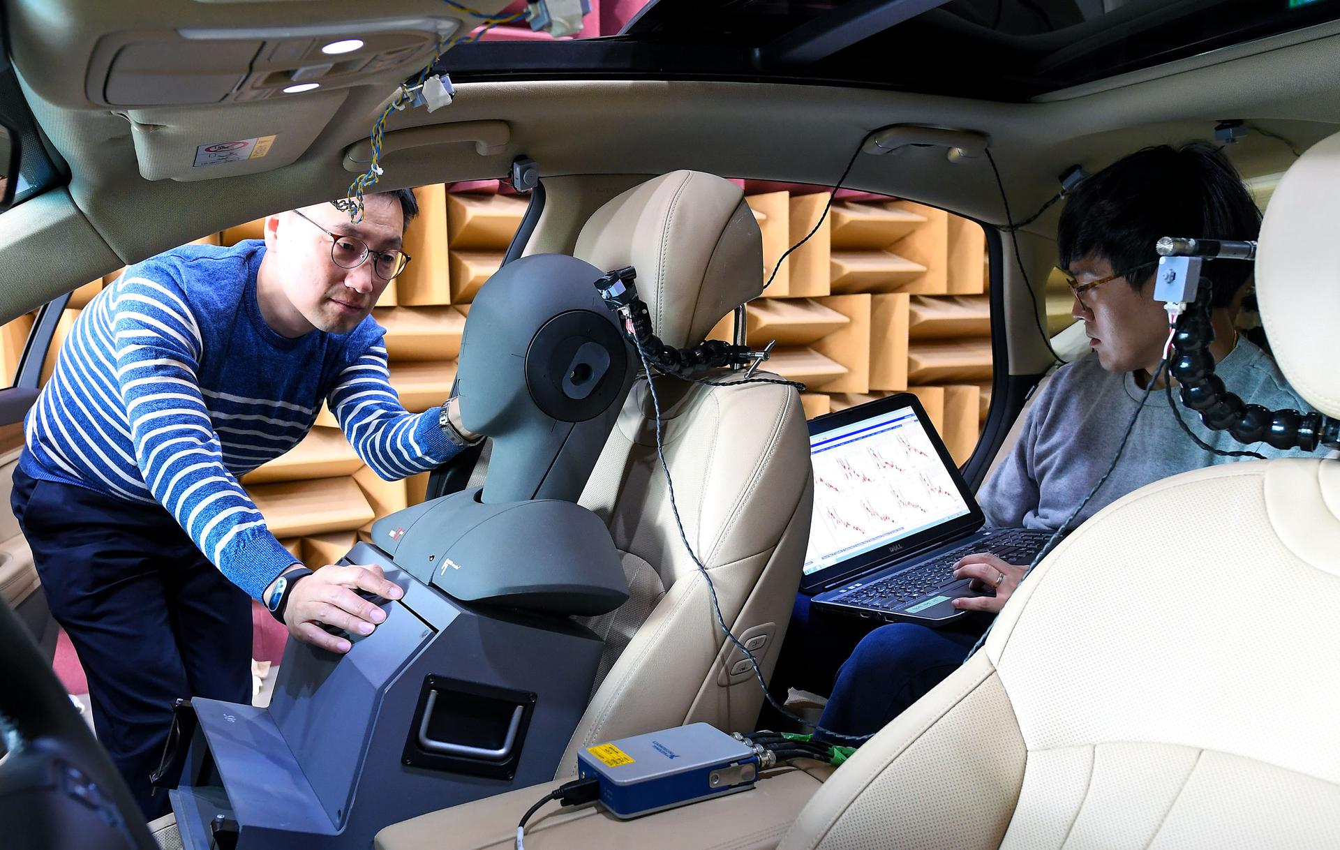 Hyundai vyvíjí jako první na světě technologii pro aktivní eliminování hluku od podvozku